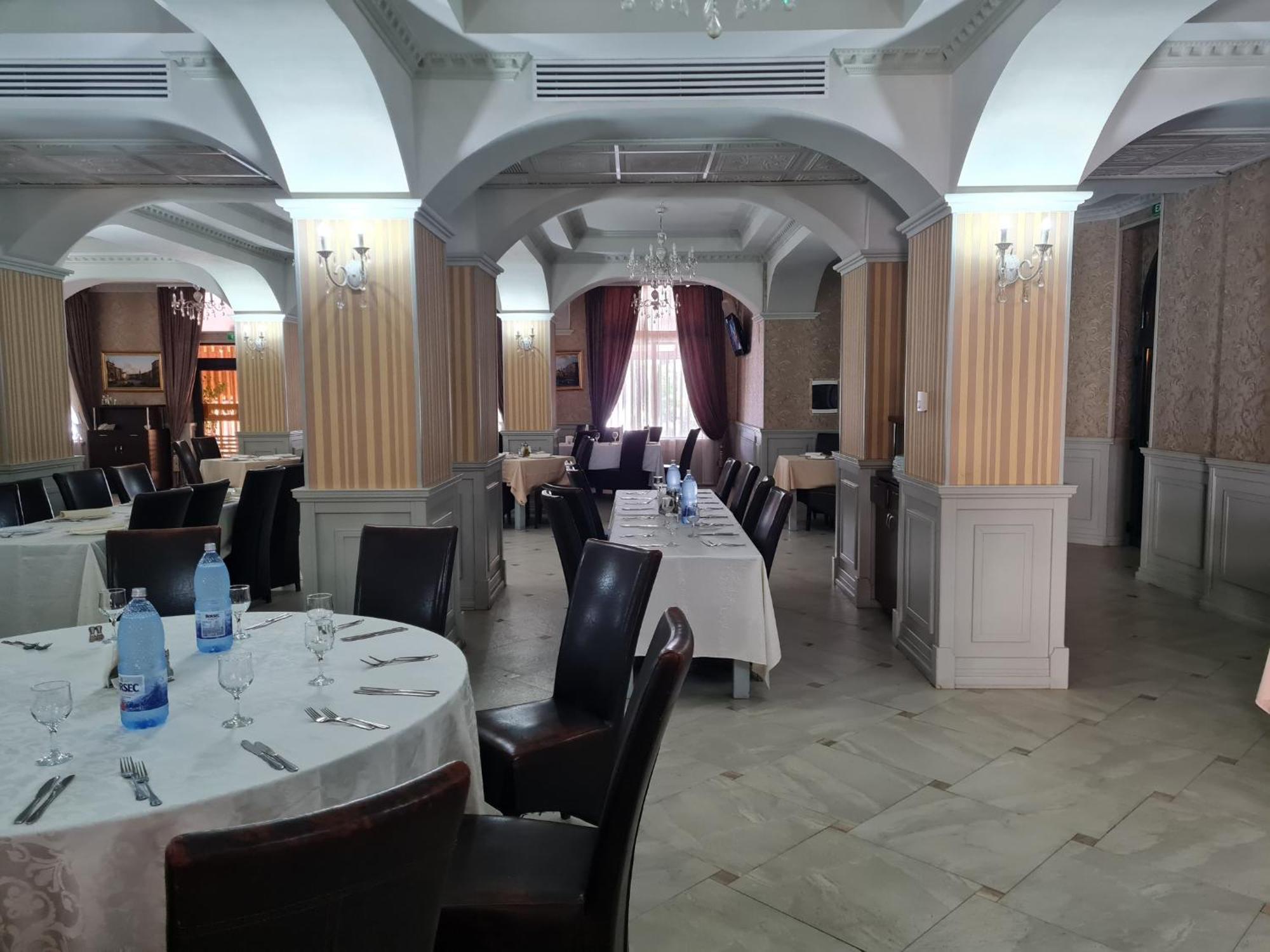 Hotel Valahia Targoviste Eksteriør billede