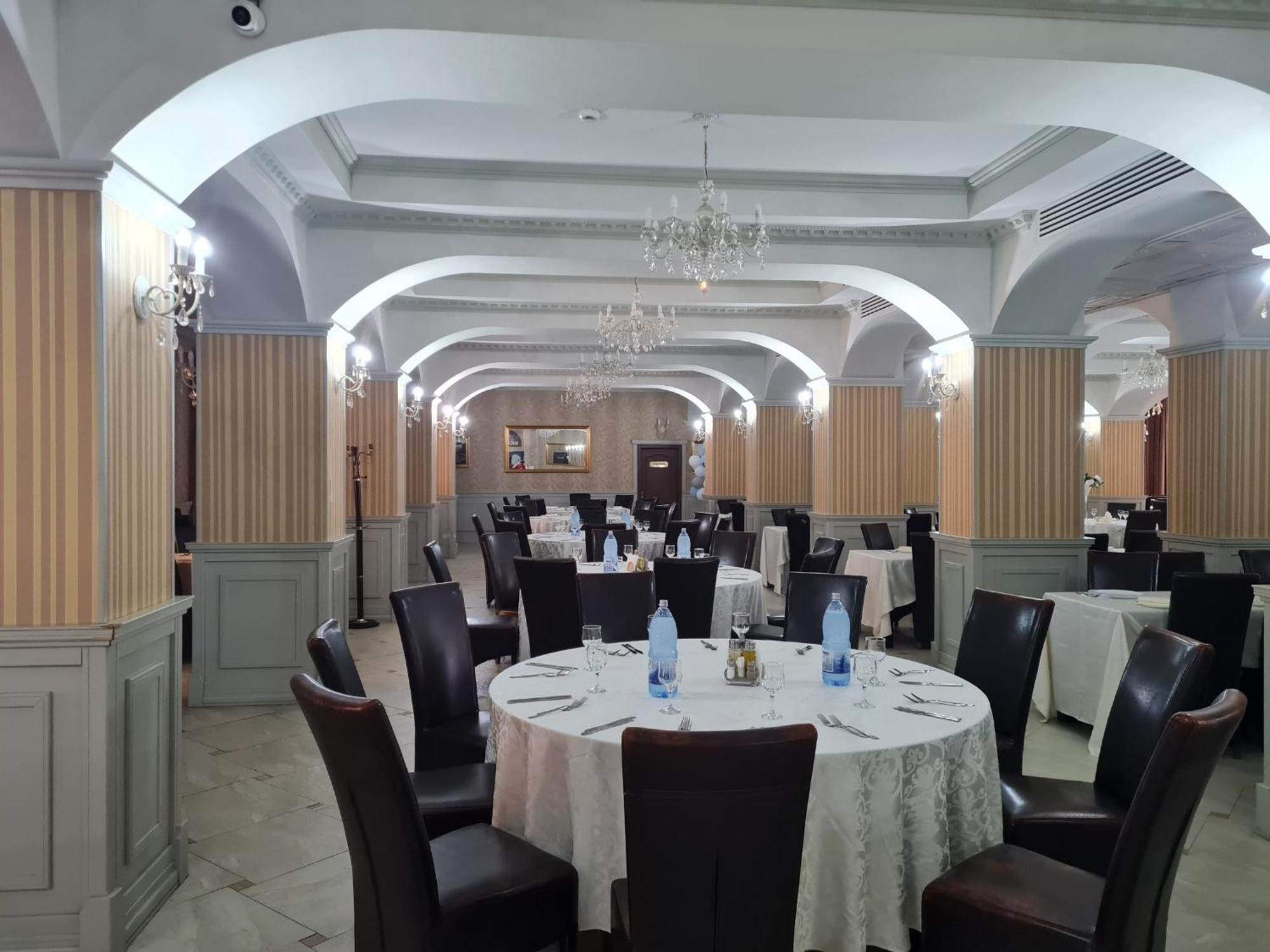 Hotel Valahia Targoviste Eksteriør billede