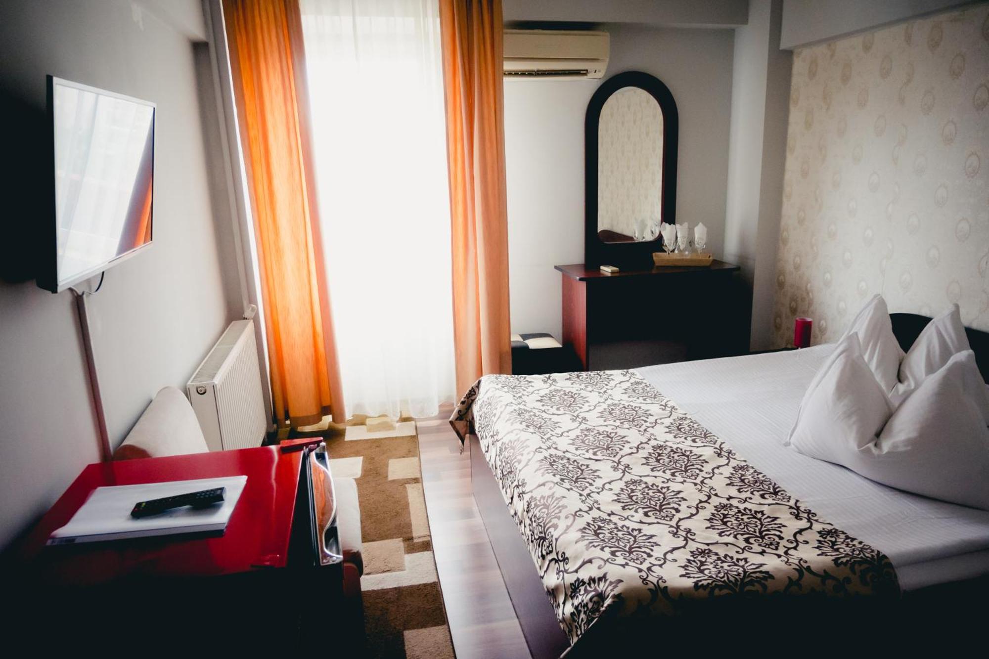 Hotel Valahia Targoviste Eksteriør billede