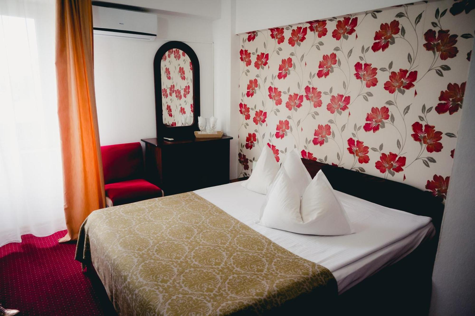 Hotel Valahia Targoviste Eksteriør billede