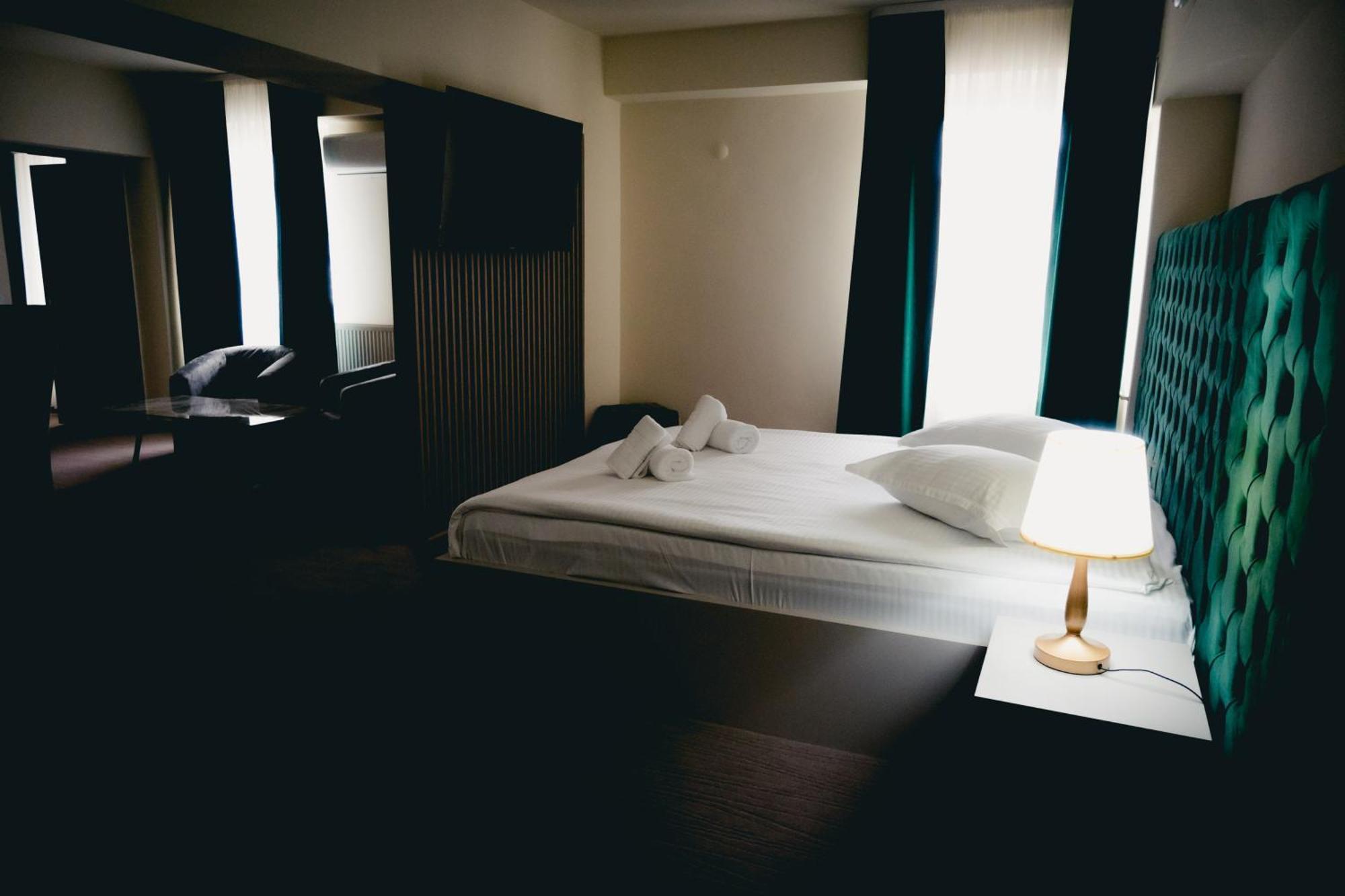 Hotel Valahia Targoviste Eksteriør billede
