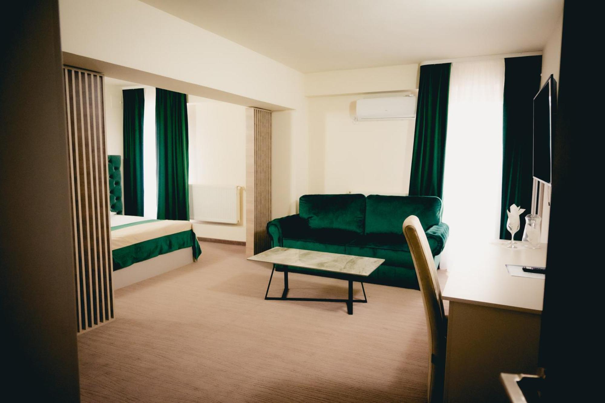 Hotel Valahia Targoviste Eksteriør billede