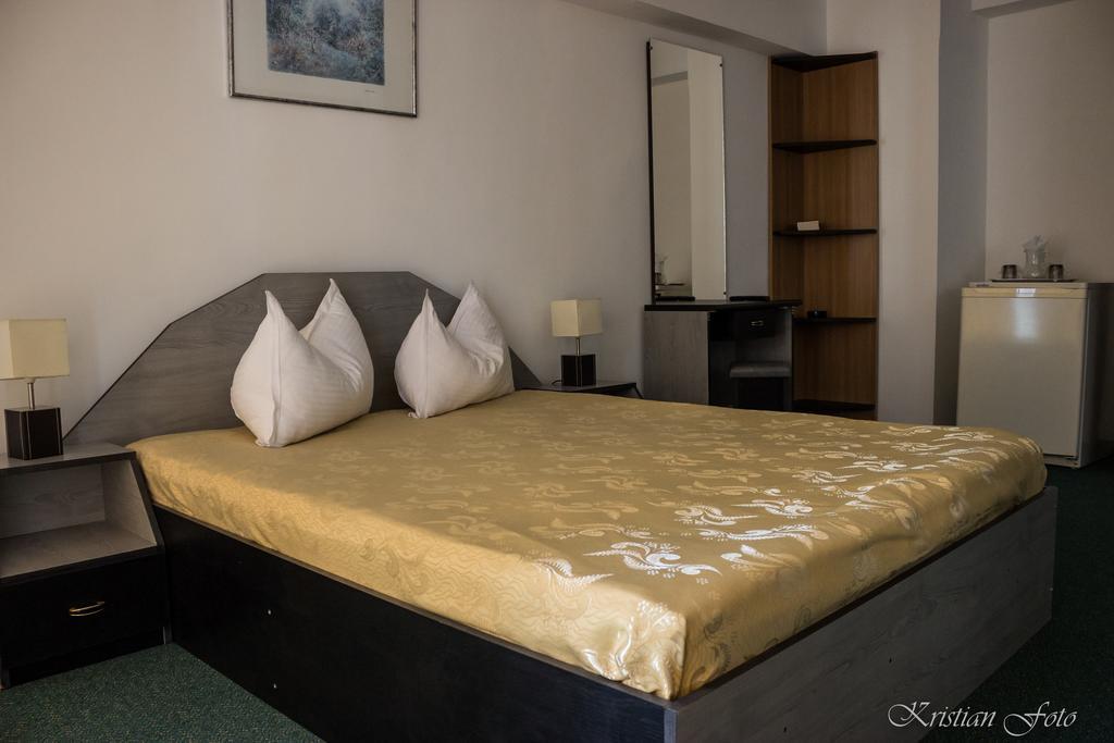 Hotel Valahia Targoviste Eksteriør billede