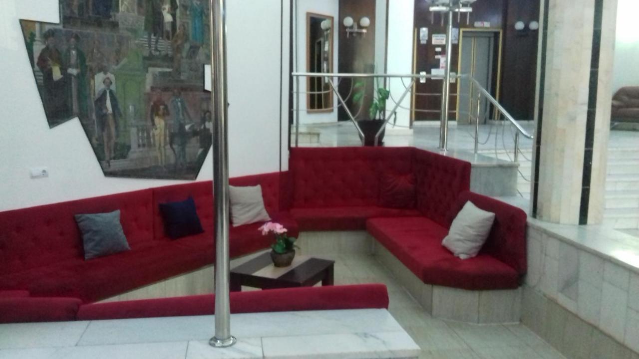 Hotel Valahia Targoviste Eksteriør billede